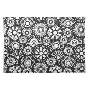 Bold Black White Retro 70s Graphic Daisy Pattern Cloth Placemat
