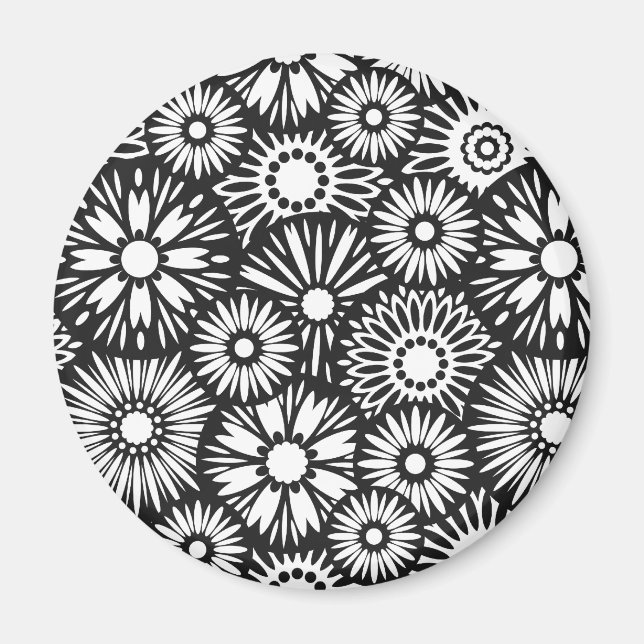 Bold Black White Retro 70s Graphic Daisy Pattern Magnet (Front)