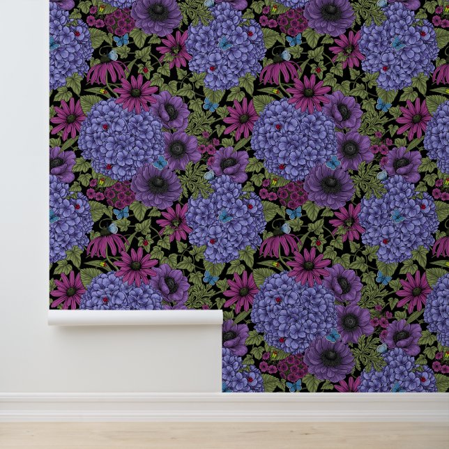 Bold garden florals wallpaper  (Application)