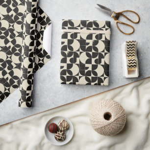 Bold Geometric Abstract Pattern – Black & Cream Wrapping Paper