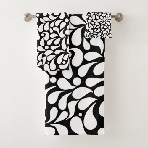 Bold modern white flowers on black background bath towel set