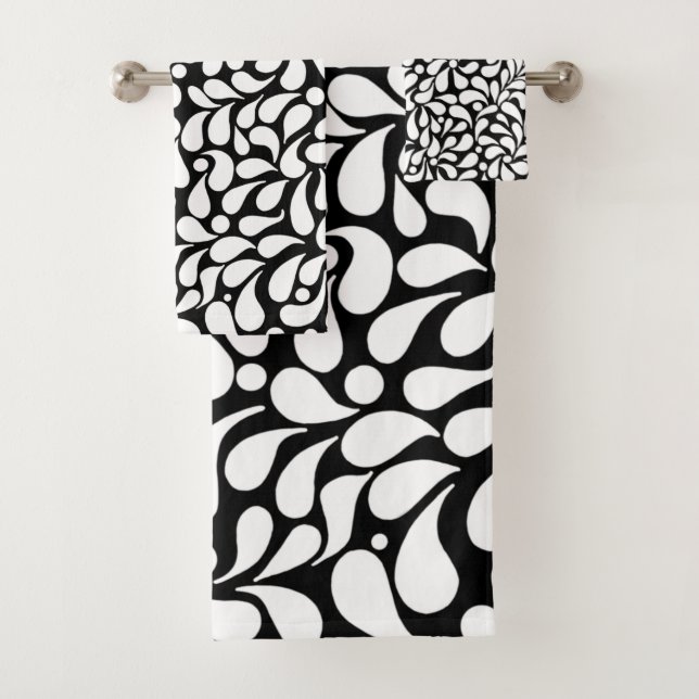 Bold modern white flowers on black background bath towel set (Insitu)