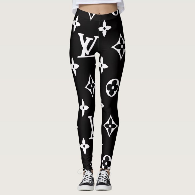 Bold Prints, Soft Fits – Leggings on Sale Now! (Front)
