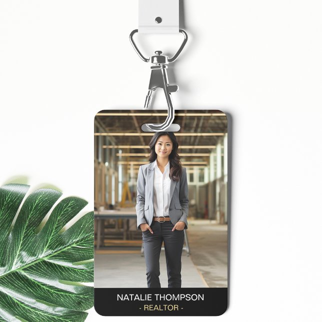 Bold Professional Real Estate Chic Realtor QR Code Badge (Creator Uploaded)