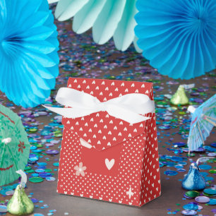 Bold Red Heart Love Design – Perfect for Custom Gi Favor Boxes