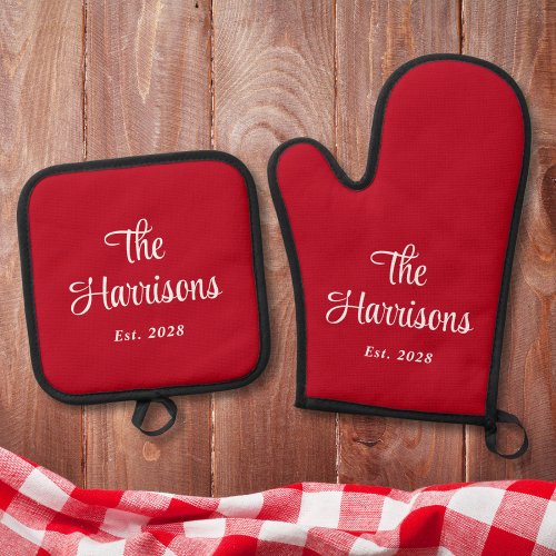 Bold Stylish Script Family Monogram Red Oven Mitt  Pot Holder Set