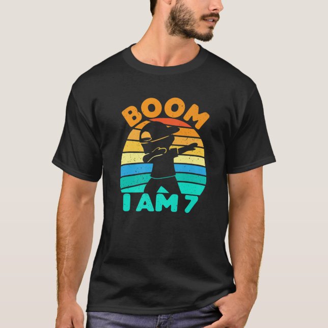 Boom I'm 7 Years Old 7Th Birthday Party Dabbing Fo T-Shirt (Front)