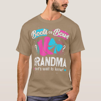 Boots Or Bows Cute Pregnancy Announcement Grandma  T-Shirt