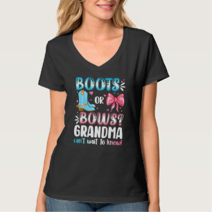Boots Or Bows Grandma Gender Reveal Baby Shower Pr T-Shirt