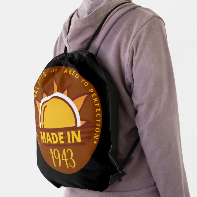 BORN IN 1943 funny birthday gift                   Drawstring Bag (Insitu)