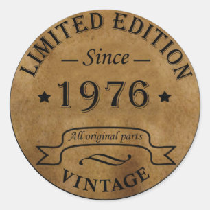 Born in 1976 vintage birthday classic round sticker