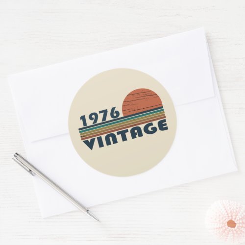 Born in 1976 vintage birthday classic round sticker