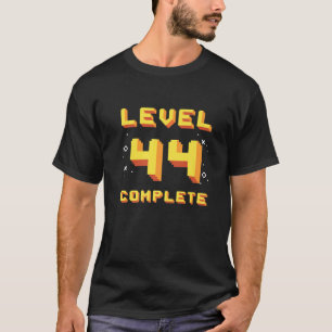 Born In 1977 Level 44 Complete 44Th Birthday Retro T-Shirt