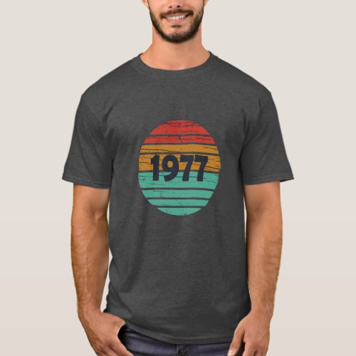 Born in 1977 vintage birthday T_Shirt