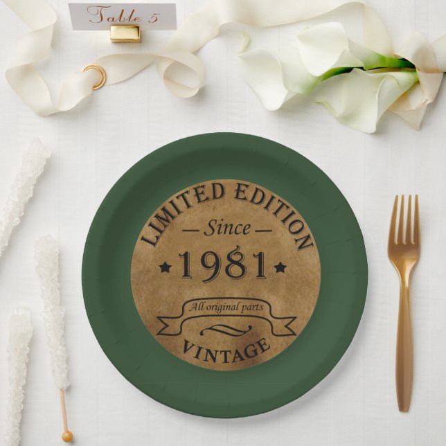 Born in 1981 vintage birthday paper plates (Wedding)