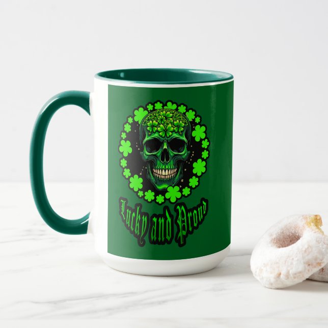 Born Lucky Skull St Patrick’s Day Shirt – caneca Mug (With Donut)