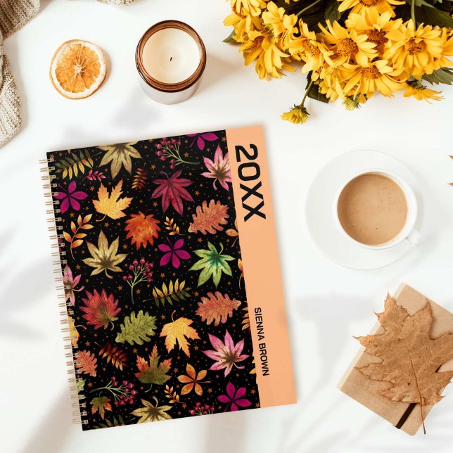 Botanical Autumn Leaves Fall Foliage on Black Planner (Botanical Autumn Leaves Fall Foliage on Black Planner)