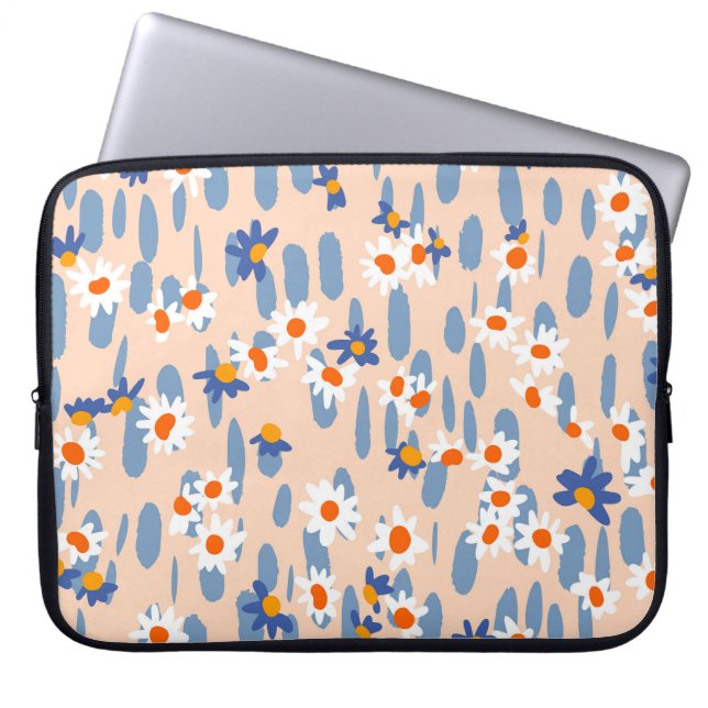 Botanical Daisies: Vintage Seamless Pattern. Laptop Sleeve (Front)