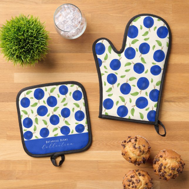 Botanical Plums Collection Ivory Oven Mitt & Pot Holder Set (Top Down)