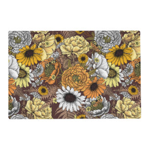 Bouquet of flowers- roses, peonies, daisies ans fe placemat