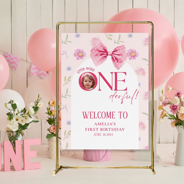 Bow little miss Onederful birthday welcome sign (Creator Uploaded)