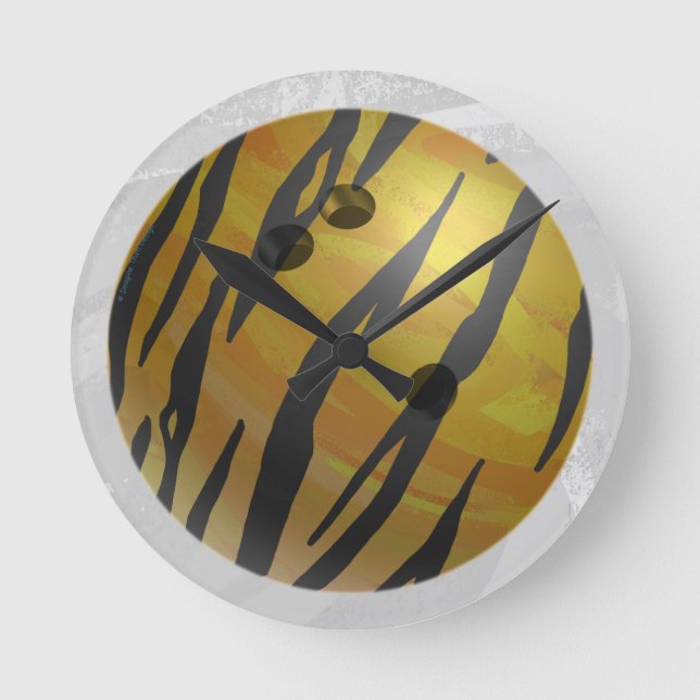 Bowling Ball Tiger Yellow Round Clock (Front)