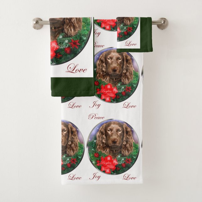 Boykin Spaniel Christmas Bath Towel Set (Insitu)