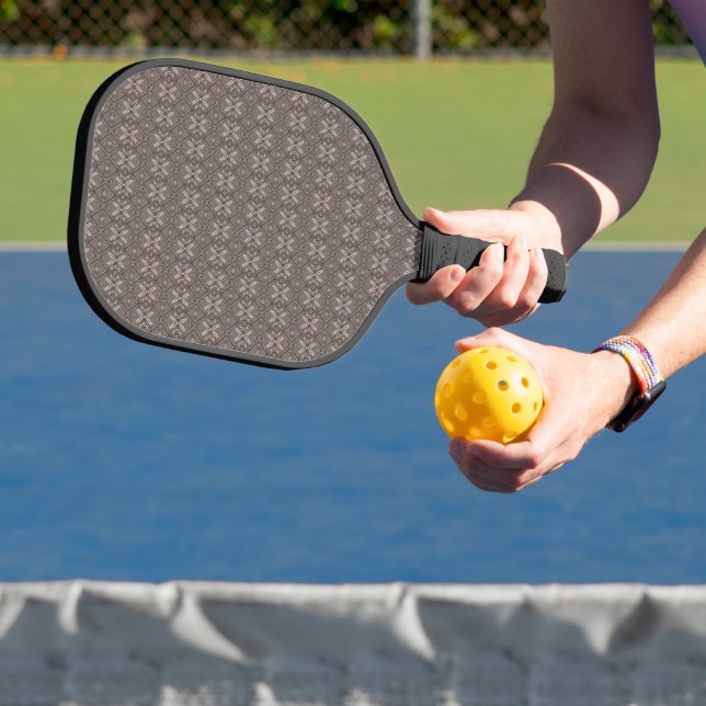 Brass brown diamond pattern pickleball paddle (Insitu)