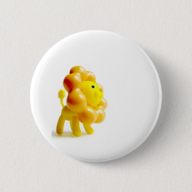 brave yellow lion button (Front)