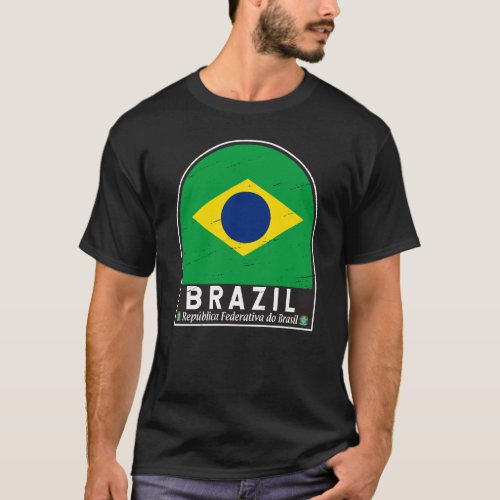 Brazil Flag Emblem Distressed Vintage T_Shirt