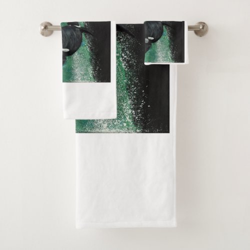 Breakthrough art towel and washcloth set