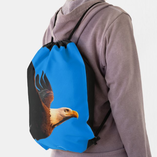 Breathtaking Bald Eagle in Winter Sunset Flight Drawstring Bag (Insitu)