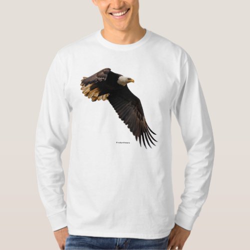 Breathtaking Bald Eagle Takes to the Sky T_Shirt