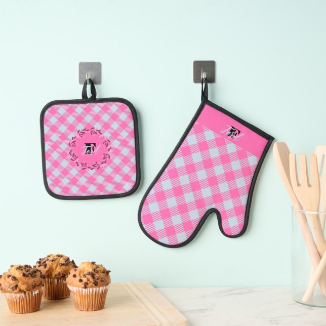 "Breezy Blue, Hot Pink"  Gingham Customizable Oven Mitt & Pot Holder Set (Insitu(Hanging))