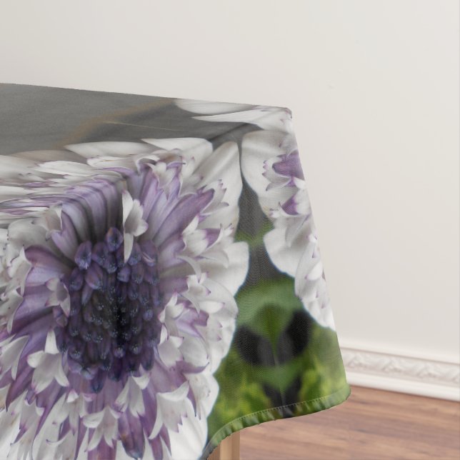 Brett Tablecloth (In Situ)