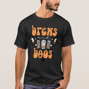 Brews And Boos  Ghost Spooky Halloween Ghost Appar T-Shirt