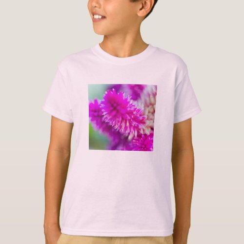 briar in the garden T_Shirt