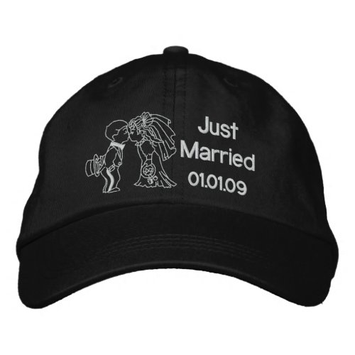 Bride and Groom Kiss _ Just Married Embroidered Baseball Hat