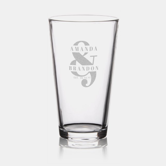 Bride & Groom Couple Minimalist Bold Script Etched Pint Glass (Glassware)
