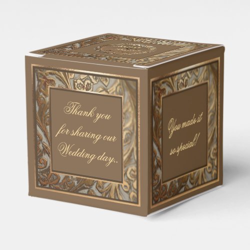 Bride  Groom Favor Box For Special Wedding Guests