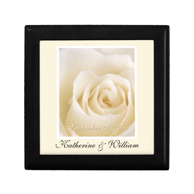 Bride & Groom Wedding Date Keepsake Gift Box (Front)