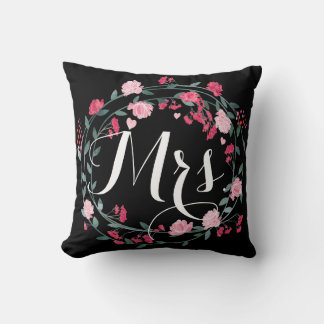 Brides Vintage Floral Garland Wreath Throw Pillow