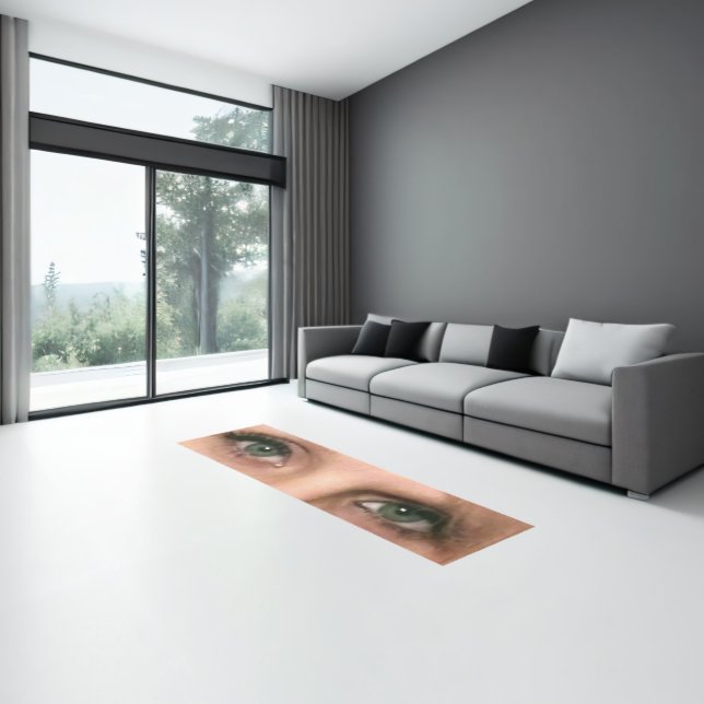 Bridgets Green Eyes Runner (Insitu (Indoor 3))