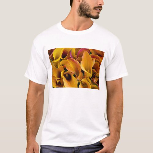 Bright colorful calla lilies at the T_Shirt