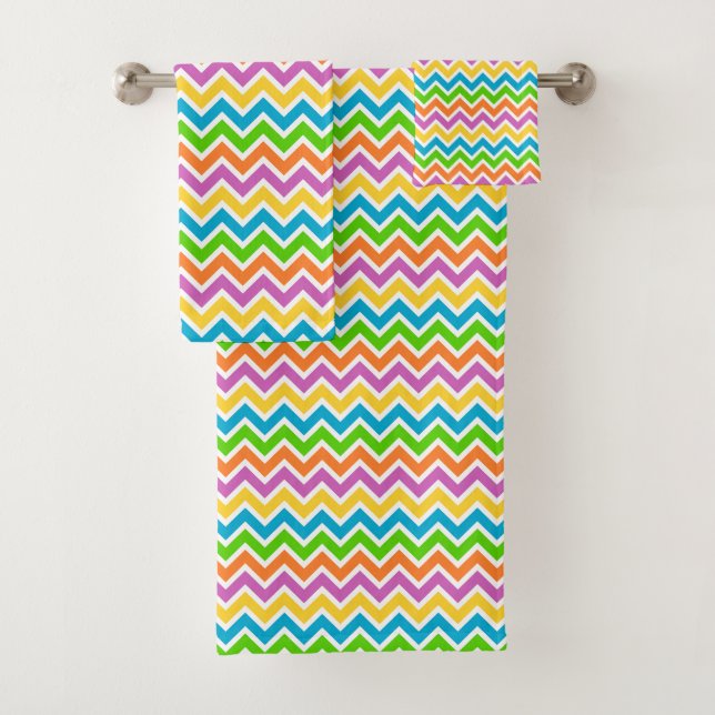 Bright Colorful Rainbow Chevron Pattern Bath Towel Set (Insitu)