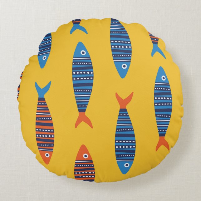 Bright fishes seamless pattern. Seaside hand drawn Round Pillow (Front)