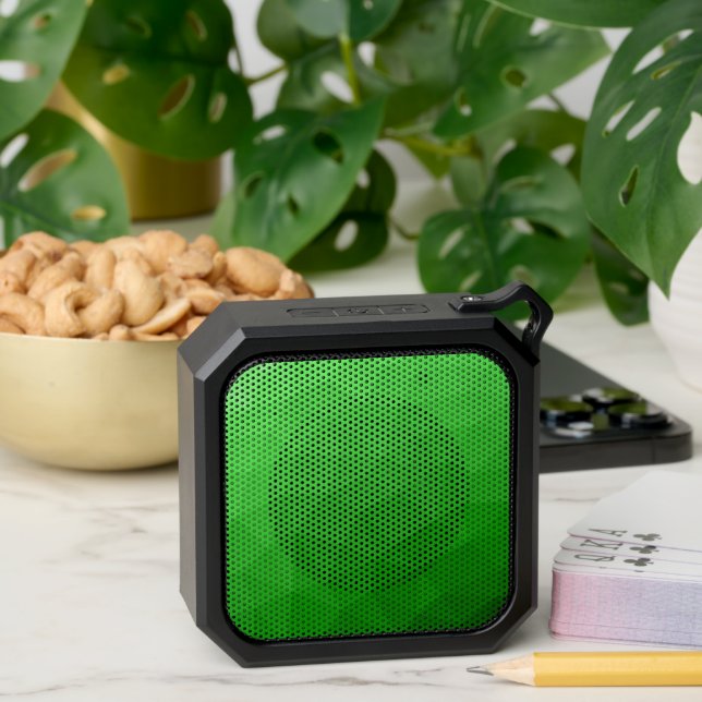 Bright light green geometric mesh pattern bluetooth speaker (Insitu(Table))