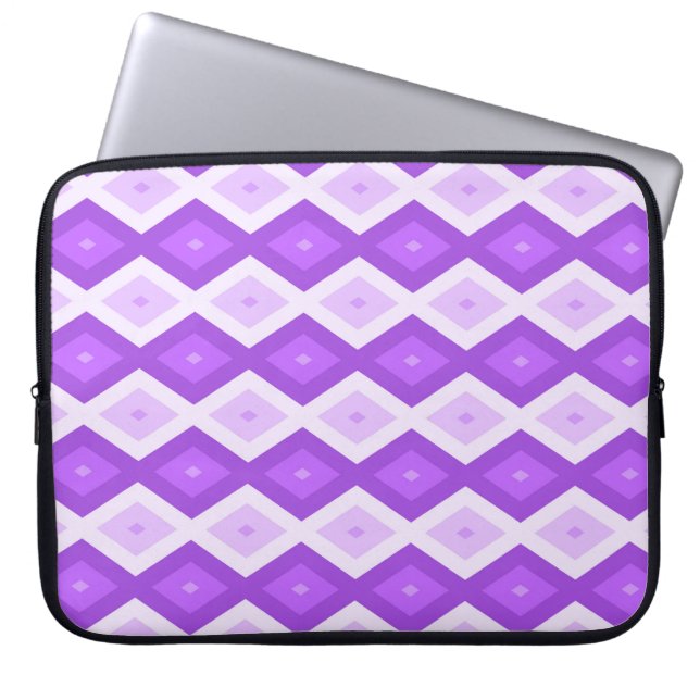 Bright purple diamond pattern laptop sleeve (Front)