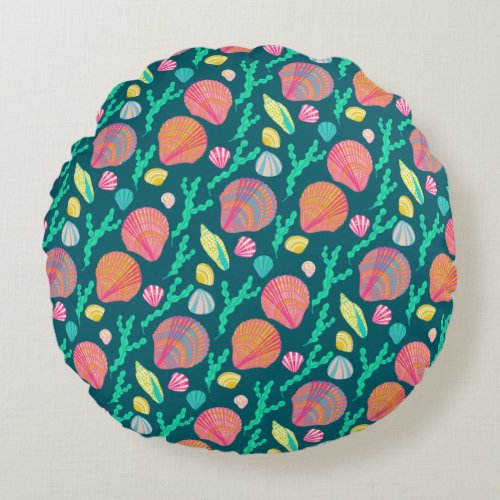 Bright Seashells and Seaweed Pattern Round Pillow