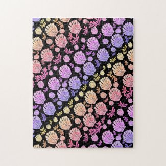 Bright Tropical Colorful Seashells Seaweed Pattern